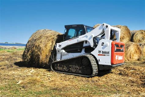 oil capacity for bobcat skid steer t750|bobcat t750 tracks for sale.